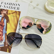 Carica l'immagine nel visualizzatore di Gallery, Occhiali da sole oversize pilota neri da uomo Occhiali da sole estivi a specchio argento Occhiali da sole di marca di lusso in metallo per le donne Oculos sexy