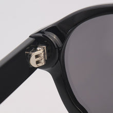 Load image into Gallery viewer, Black oval sunglasses men with metal details