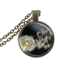 Carica l&#39;immagine nel visualizzatore di Gallery, Blue peacock necklace bird pendant natural animal jewelry peafowl long statement necklace bronze chain wildlife animal neckless