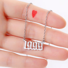 Carica l&#39;immagine nel visualizzatore di Gallery, Bohemian English Number Letter Necklace Stainless Steel Chain Necklace for Women Birthday Gift Female Birth Year Necklaces