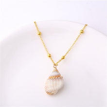 Load image into Gallery viewer, Conch Shell Necklace Sea Beach Shell Chain Pendant Necklace For Women Collier Femme Shell Cowrie Summer Jewelry Bohemian