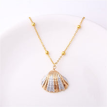 Load image into Gallery viewer, Conch Shell Necklace Sea Beach Shell Chain Pendant Necklace For Women Collier Femme Shell Cowrie Summer Jewelry Bohemian