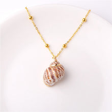Load image into Gallery viewer, Conch Shell Necklace Sea Beach Shell Chain Pendant Necklace For Women Collier Femme Shell Cowrie Summer Jewelry Bohemian