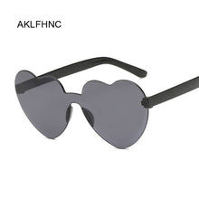 Load image into Gallery viewer, Brand Designer Vintage Sunglass Love Heart Sunglasses Women Cute Sexy Retro Cat Eye Vintage SunGlasses Female