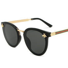 Load image into Gallery viewer, Brand Women&#39;s Sunglasses Oval Metal Frame Little Bee Men&#39;s Sunglasses UV400 Classic Retro Brand Sport  Glasses