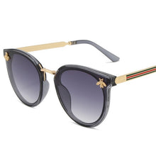 Load image into Gallery viewer, Brand Women&#39;s Sunglasses Oval Metal Frame Little Bee Men&#39;s Sunglasses UV400 Classic Retro Brand Sport  Glasses