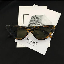 Load image into Gallery viewer, Butterfly Hip hop fun bf sunglasses Harajuku Ulzzang triangle cat Vintage couple summer Cat Eye sunglasses