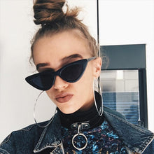 Load image into Gallery viewer, Butterfly Hip hop fun bf sunglasses Harajuku Ulzzang triangle cat Vintage couple summer Cat Eye sunglasses