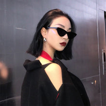 Load image into Gallery viewer, Butterfly Hip hop fun bf sunglasses Harajuku Ulzzang triangle cat Vintage couple summer Cat Eye sunglasses
