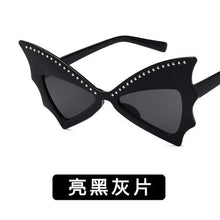 Load image into Gallery viewer, Butterfly Sunglasses Women 2023  Brand Oversized UV400 Eyewear Uv Protection Harajuku Fashionable Sun Glasses Female