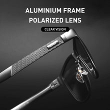 Carica l'immagine nel visualizzatore di Gallery, CAPONI Occhiali da sole da uomo Polarizzati Pochromic Guida Proteggi UV Ray Occhiali da sole per uomo Marca 2022 Occhiali Tonalità nere CP8587 