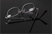 Load image into Gallery viewer, =CLARA VIDA = Progressive multifocal reading glasses See near far Ultra light al mg alloy intelligence ADD +1 +1.5 +2 +2.5 to +4