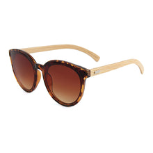 Carica l&#39;immagine nel visualizzatore di Gallery, CONCHEN Bamboo Sunglasses Women Wood Metal Hinge Sunglasses Men Glasses trendy One Piece UV400 Lens Lunettes