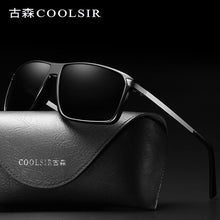 Load image into Gallery viewer, COOLSIR men&#39;s polarized sunglasses classic retro anti-glare polarized glasses metal feet UV driving sunglasses 6104