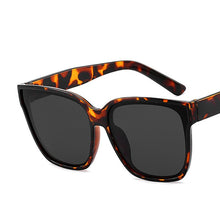Load image into Gallery viewer, New Fashion Square Sunglasses Women Brand Designer Luxury Big Shades Retro Sun Glasses UV400