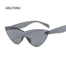 Carica l'immagine nel visualizzatore di Gallery, Occhiali da sole Cat Eye Donna Vintage Specchio in plastica Occhiali da sole rossi Vintage Donna Oculos De Sol Feminino UV400 