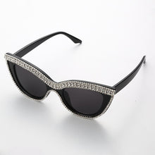 Carica l'immagine nel visualizzatore di Gallery, Cat Eye  Sunglasses women 2023 UV400 Mens Diamond Sun Glasses Crystal Ladies Girls Sunglass Bling Shades Oculos de sol