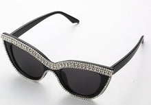 Carica l'immagine nel visualizzatore di Gallery, Cat Eye  Sunglasses women 2023 UV400 Mens Diamond Sun Glasses Crystal Ladies Girls Sunglass Bling Shades Oculos de sol