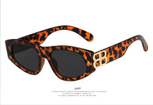 Carica l'immagine nel visualizzatore di Gallery, Cat Eye  Sunglasses Women 2023 Brand Designer Color Gradient Lens Sun Glasses Cool B Logo Party Beach Glasses UV400