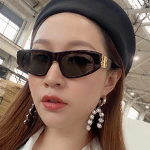 Carica l'immagine nel visualizzatore di Gallery, Cat Eye  Sunglasses Women 2023 Brand Designer Color Gradient Lens Sun Glasses Cool B Logo Party Beach Glasses UV400
