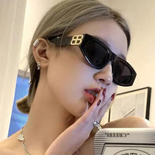 Carica l'immagine nel visualizzatore di Gallery, Cat Eye  Sunglasses Women 2023 Brand Designer Color Gradient Lens Sun Glasses Cool B Logo Party Beach Glasses UV400