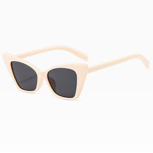 Load image into Gallery viewer, Cat Eye Sunglasses Women Glasses Retro Frame Steampunk Lady Eyeglasses Gafas Eyewear