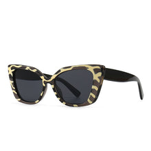 Carica l&#39;immagine nel visualizzatore di Gallery, Cat Eye Sunglasses Women Men Small Square Shades Retro Glasses Accessories Latest Vintage Eyewear UV400 Goggles