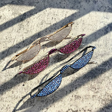 Load image into Gallery viewer, Cat Eyes Crystal Bling Bling Sunglasses Women 2023 Vintage Pearl Rhinestone  Sun Glasses Women Sonnenbrille