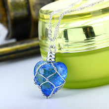 Load image into Gallery viewer, Fashion New Creative Luminous Heart Crystal Pendant Necklace Glow In The Darkness Charming Necklace Fine Jewelry