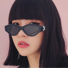 Carica l&#39;immagine nel visualizzatore di Gallery, Occhiali da celebrità Occhiali da sole coreani ovali piccoli alla moda Donna Uomo Marchio di design Celebrity Shades Oculos De Sol 