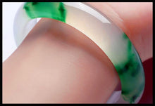 Carica l'immagine nel visualizzatore di Gallery, Certificate Fine Jewelry Chinese Natural Beautiful Green Jade Bangle Bracelet gift box