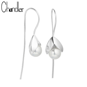 2017 Gioielli in argento di vendita caldi Orecchini pendenti con perle vere al 100% per orecchino lungo da donna 