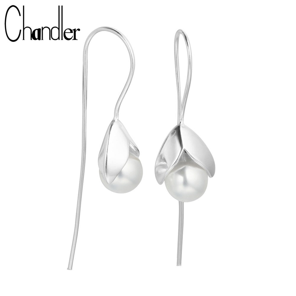 2017 Gioielli in argento di vendita caldi Orecchini pendenti con perle vere al 100% per orecchino lungo da donna 