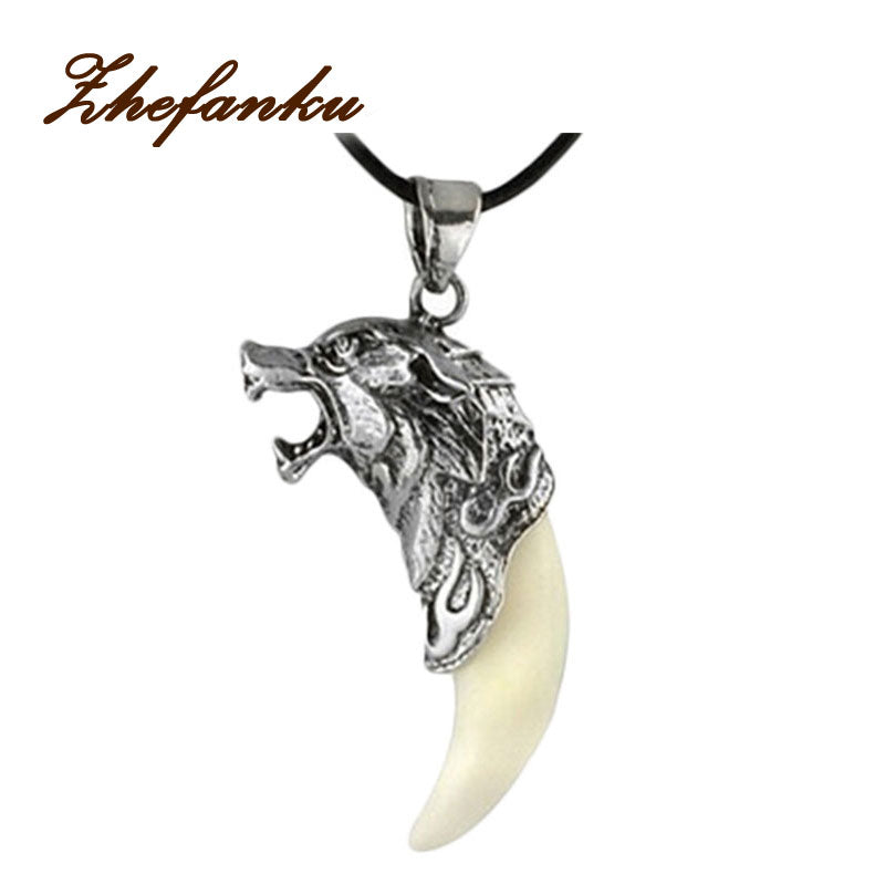 Charming Jewelry Evil Spirits Wolf Heads Shaped Pendant Necklace With Alloy Clavicle Chain NL-0795