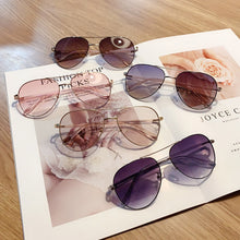 Load image into Gallery viewer, Chic 90s Pink Pilot Women Sunglasses  2023 Australia Designer Men Round Sun Glasses Ladies Driving Shades Summer UV400