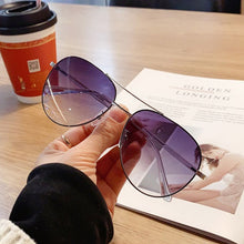 Load image into Gallery viewer, Chic 90s Pink Pilot Women Sunglasses  2023 Australia Designer Men Round Sun Glasses Ladies Driving Shades Summer UV400