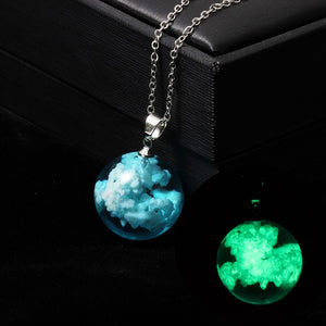 Transparent Resin Rould Ball Moon Pendant Necklace Women Blue Sky White Cloud Chain Necklace Fashion Jewelry Gifts for Girl
