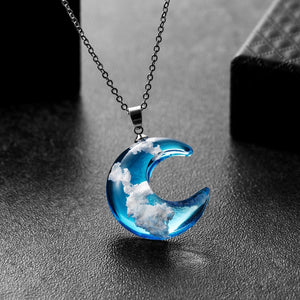 Transparent Resin Rould Ball Moon Pendant Necklace Women Blue Sky White Cloud Chain Necklace Fashion Jewelry Gifts for Girl