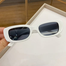 Carica l'immagine nel visualizzatore di Gallery, Occhiali da sole per bambini carini vintage rettangolari smerigliati UV400 Occhiali da sole per ragazze da esterno per ragazzi Occhiali da sole dolci Protezione Occhiali da sole classici per bambini 