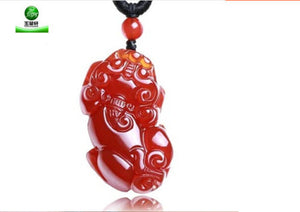 China's Fashion Natural Red Agate Hand-carved Pixiu Pendant Necklace Wholesale