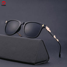 Load image into Gallery viewer, Clásico redondo de mujer elegante de moda gafas de sol de moda en Europa y América hombre al aire libre fiesta retro de viajes de senderismo gafas TAORED