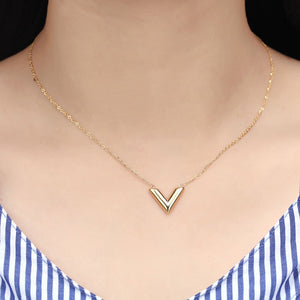 Classic Design Famous Brand V Letter Pendant Necklace For Woman Titanium Steel Woman Necklace Luxury Jewelry Female Top Quality