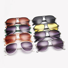 Load image into Gallery viewer, Classic Men Pilot Sunglasses Retro Male Black Sunglasses Vintage Sun Glasses UV400 Masculino Eyewear Oculos De Sol