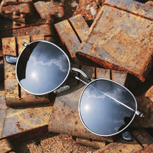 Load image into Gallery viewer, Classic Men Round Polarized Sunglasses Women Vintage Eyewear Metal Frame Goggles Korean Style Oculos De Sol Gafas UV400