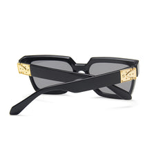 Load image into Gallery viewer, Classic Square Kids Sunglasses 2023 Vintage Girls Boys Pink Mirror Children Sun Glasses Personality Street sKid Oculos UV400