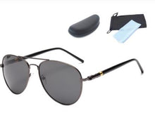Carica l'immagine nel visualizzatore di Gallery, Classic Style Men's Driving Polarized Fishing Sunglasses Men Outdoor Day And Night Dual-use Color Change