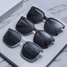 Load image into Gallery viewer, Classis Vintage Square Sunglasses Women Oversized Sunglass Women Men Retro Black Sun Glasses Shades Goggle UV400