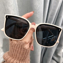 Load image into Gallery viewer, Classis Vintage Square Sunglasses Women Oversized Sunglass Women Men Retro Black Sun Glasses Shades Goggle UV400