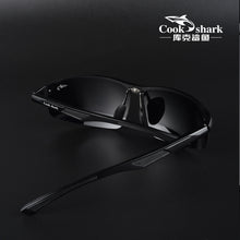 Load image into Gallery viewer, Cook&#39;s polarized sunglasses for men&#39;s drivers driving special color-changing anti-ultraviolet trend sunglasses