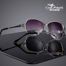 Load image into Gallery viewer, Cook shark 2025 sunglasses ladies polarized sunglasses tide ultra light driver driving glasses classic